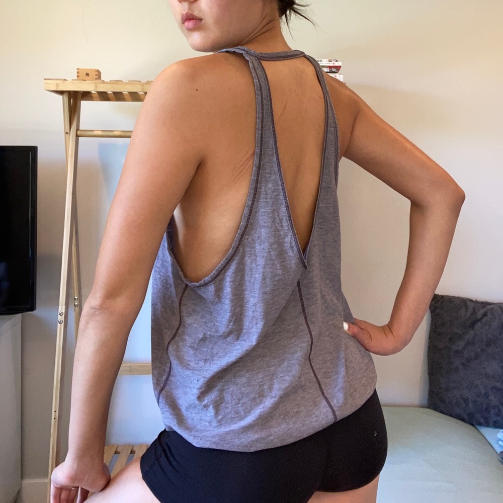 Lululemon: Loose Tank